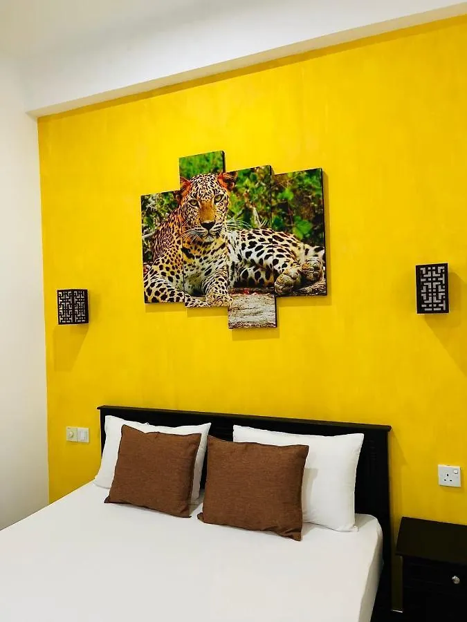 Funwhales Rest House Negombo Guest house