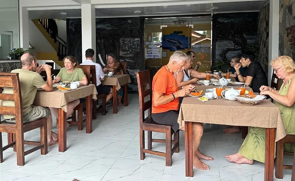 Guest house Funwhales Rest House Negombo